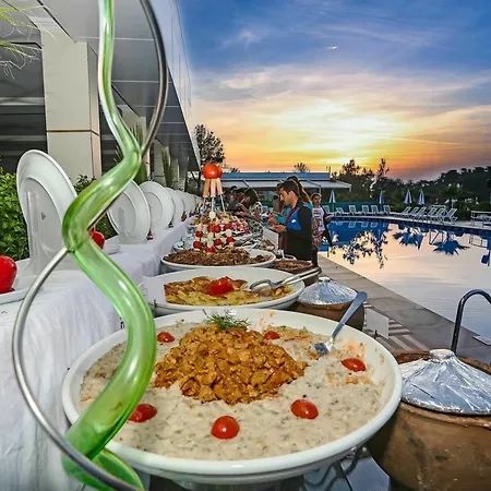 Ξενοδοχείο Modern Saraylar 4*